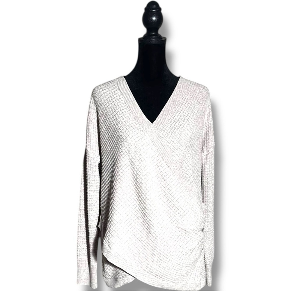 Unbranded Chic Cozy Cream V-Neck Wrap Front Long Sleeve Knit Size Large Sweater - Picture 2 of 16